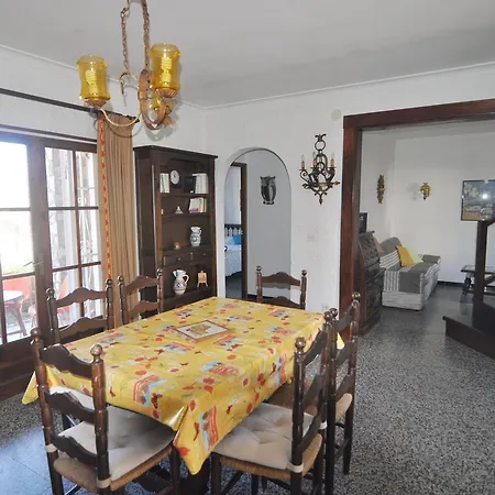 Mirta * L' Escala
